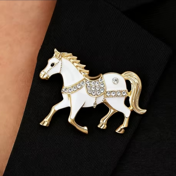 White and Gold Horse Brooch - Picture 2 of 5